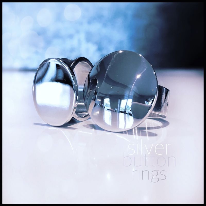 Silver button ring round