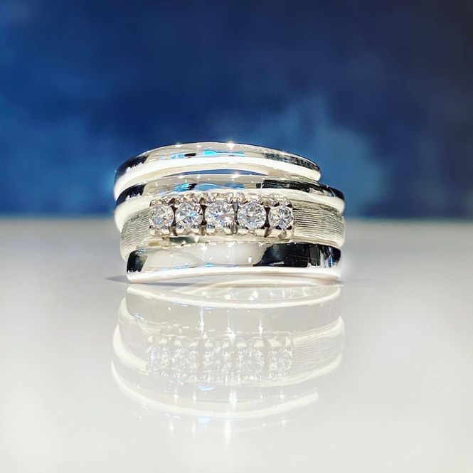 Hovedbilde Silver Wave ring med ...
